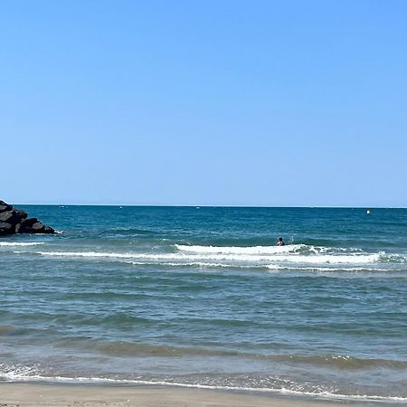 En Front De Mer, Magnifique Appartement 6 Pers. Agde Exterior photo